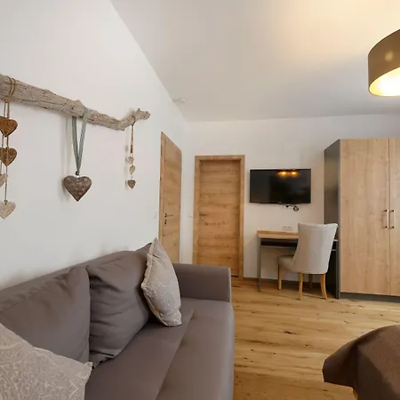 Garni Alpengruss Готель Гарміш-Партенкірхен